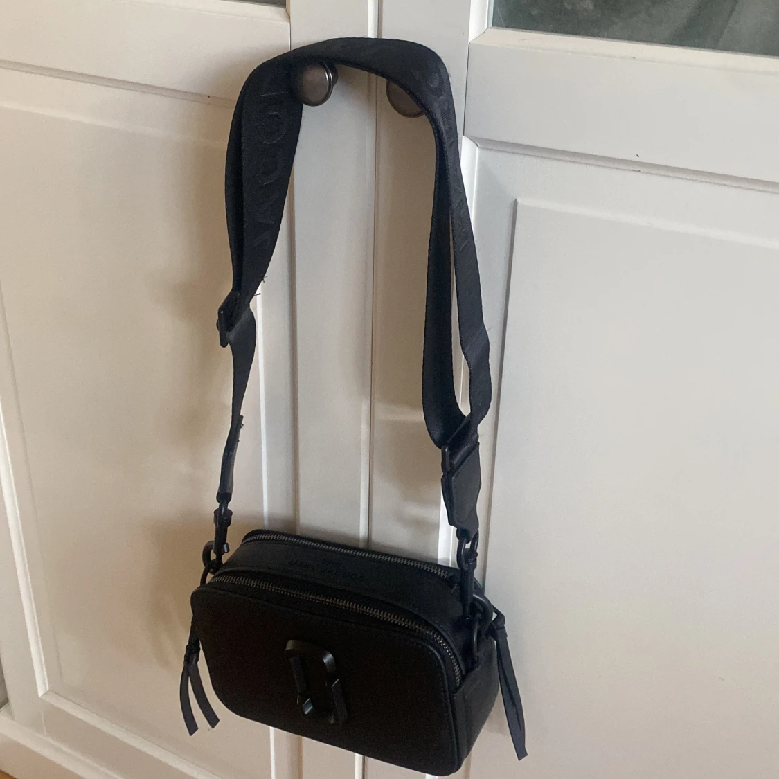 Svart axelväska  - 2