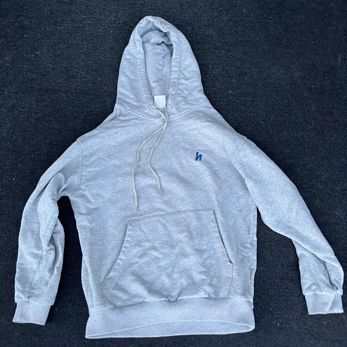 Grå hoodie från Harlaut