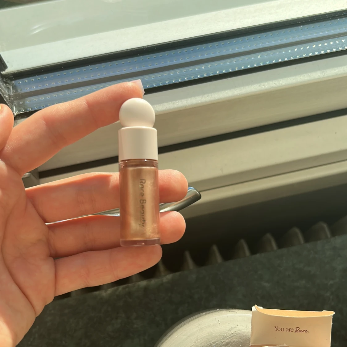 Rare beuty highlighter - 1