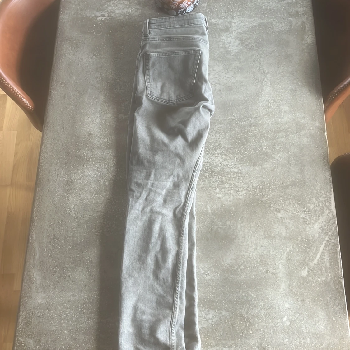 Grå slim fit jeans från 157 - 1