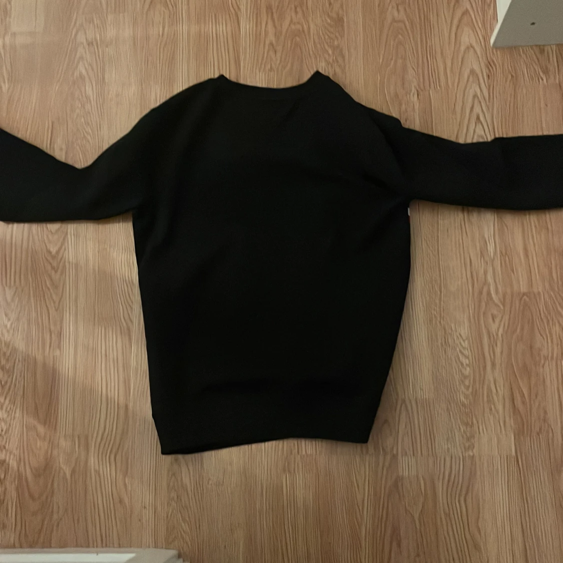 Svart tjocktröja från tommy hilfiger - 1