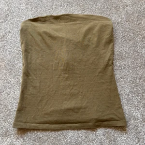 Topp - Skit snygg topp som inte kommer till användning 💞