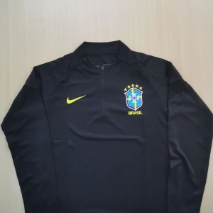 Svarta Brasilien Nike dress  - Kolla insta för sköna kläder inför sommar 👉 märke_kläder21