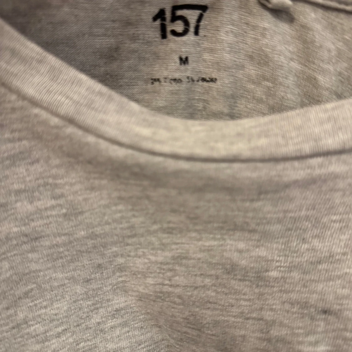 Grå t-shirt med vida ärmar från 157 - 2