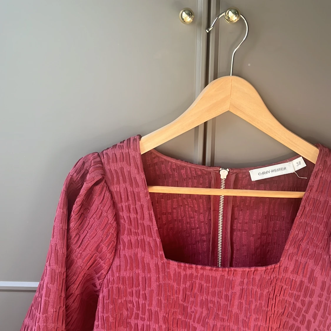 Vinröd blus från Carin Wester  - 4