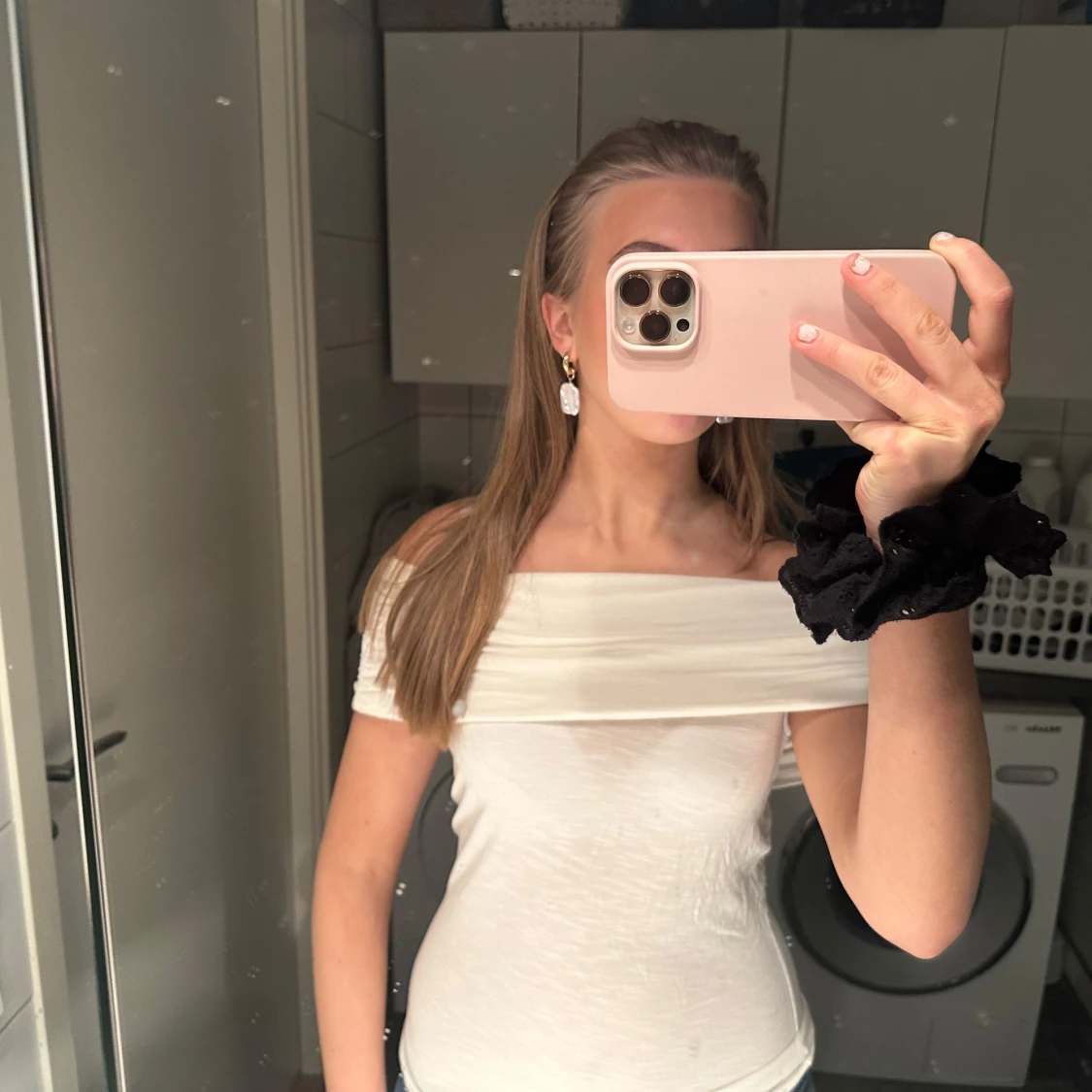 Vit offshoulder topp