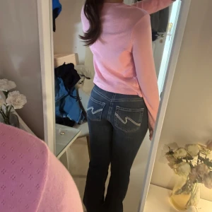 Jeans från Nelly  - Nelly jeans i storlek 36, knappt använda och i jätte bra skick
