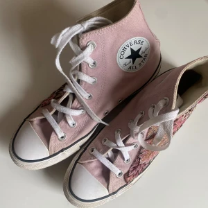 Converse x missoni  - Snygga Converse klädda i missoni tyg köpta här på plick💞