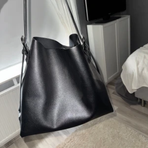 väska mango - trendig mango väska