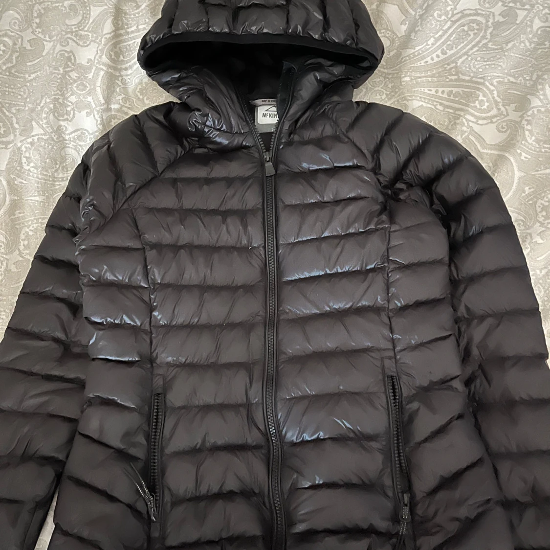 Svart pufferjacka från McKinley