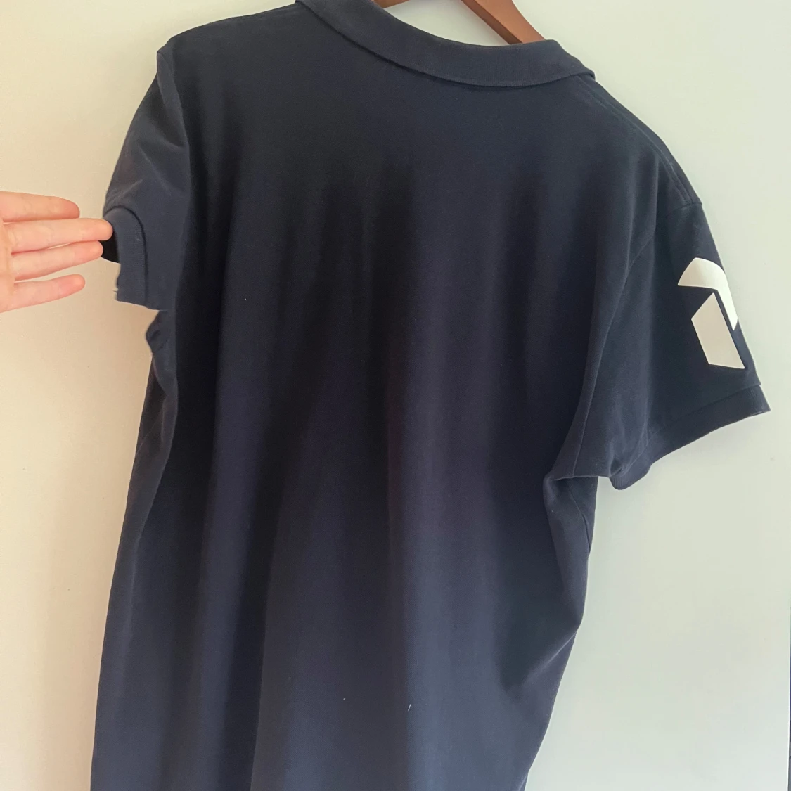 Svart pikétröja från Peak Performance - 1