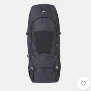 2 backpacks i bra skick - Säljer mina 2 backpacks. Båda är i jättebra skick och säljer dessa ihop. Väskorna rymmer 70liter och 30 liter. 