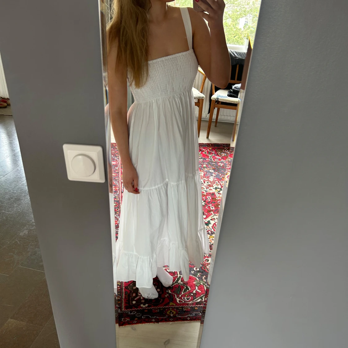 Vit långklänning med volang - 1