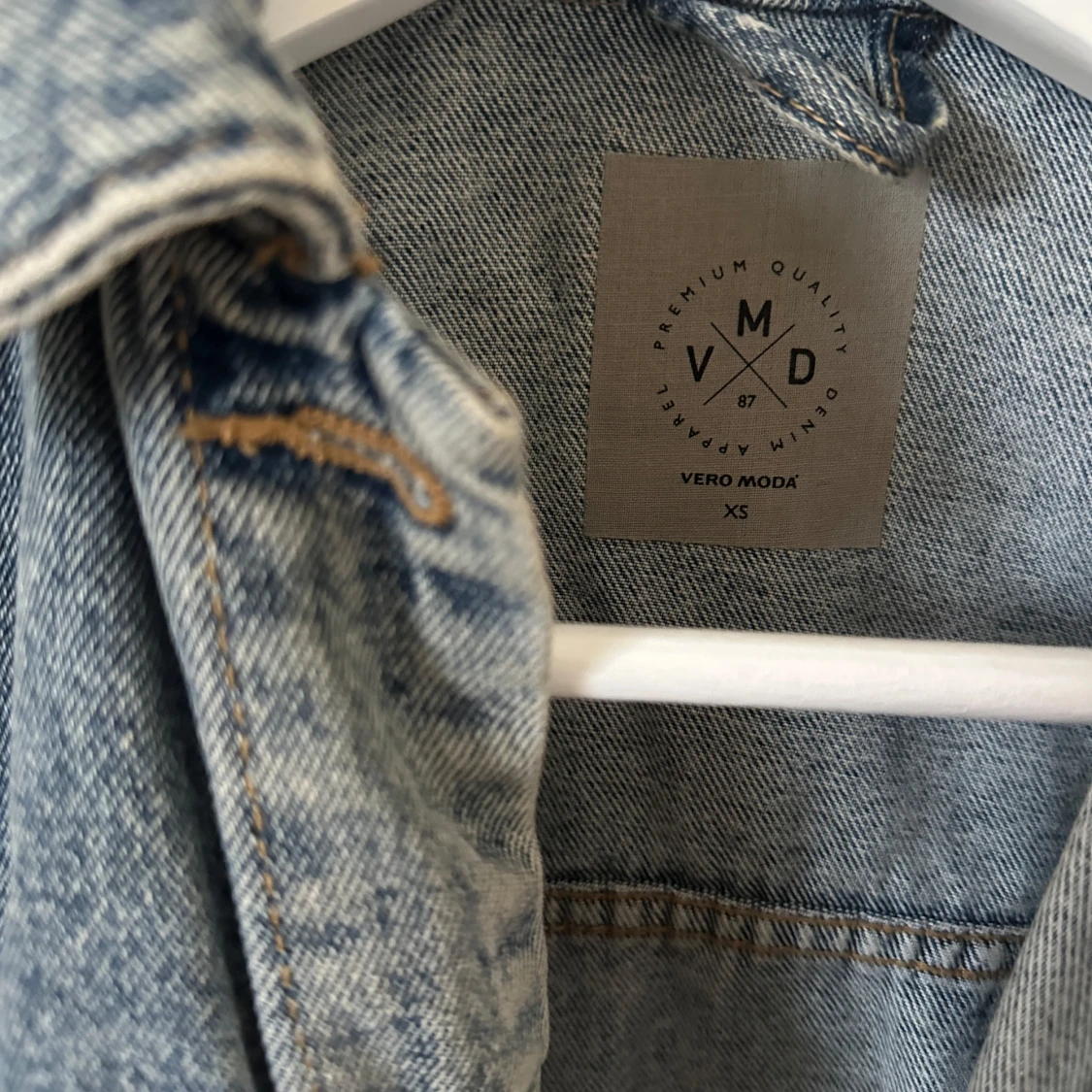 Blå jeansjacka från Vero Moda - 2