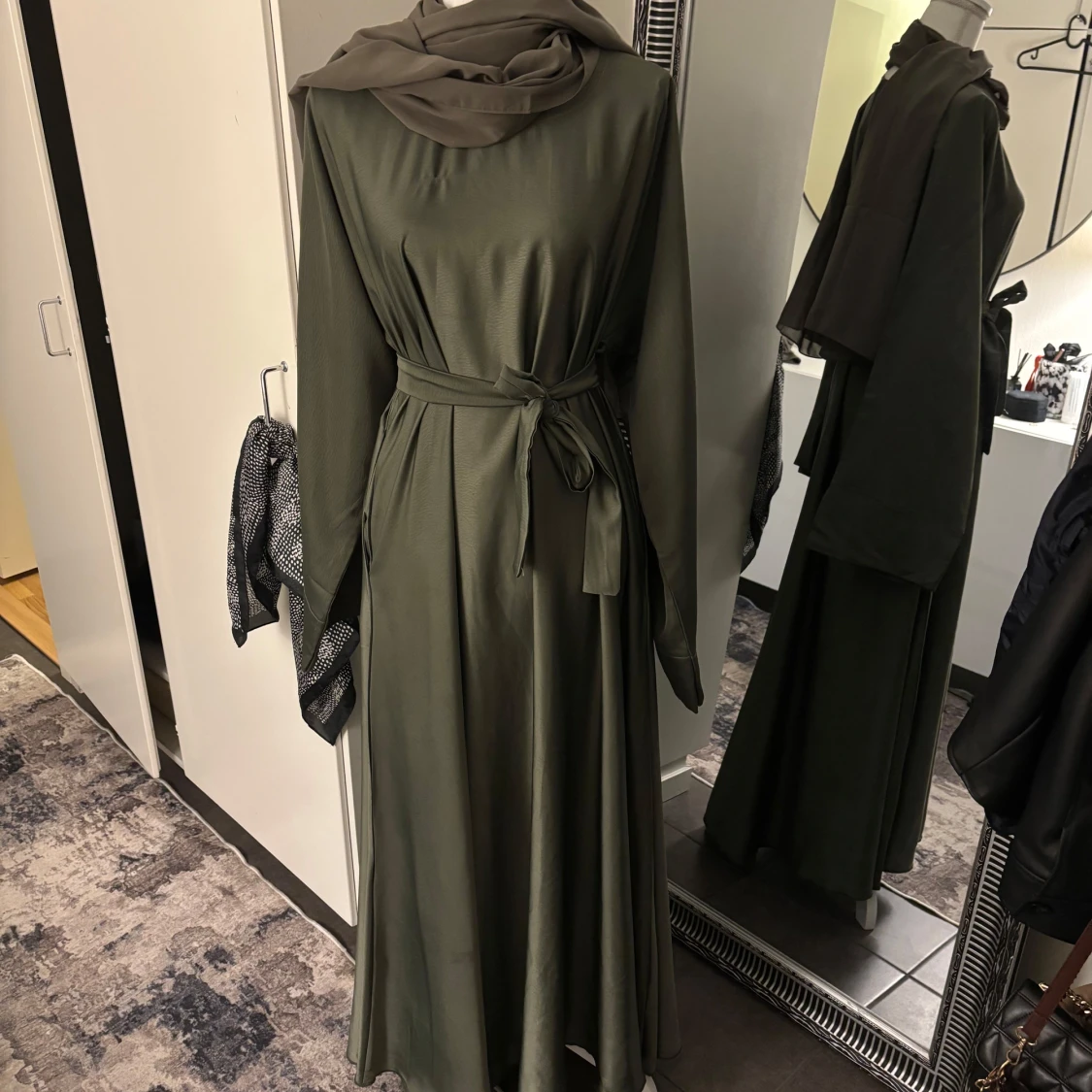 Thick silk green abaya | 3 delat set - 4