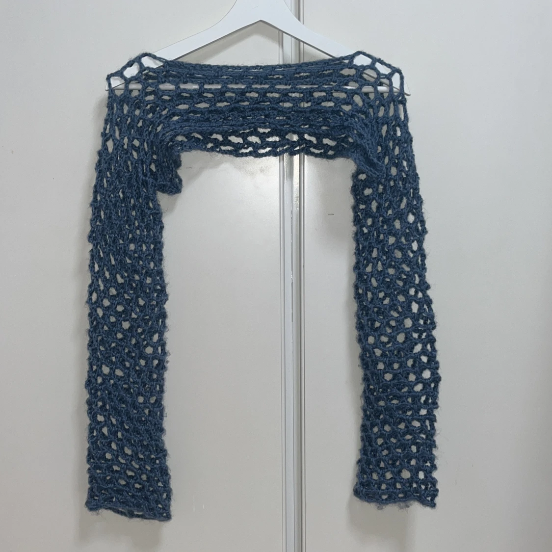 Blå virkad bolerotopp