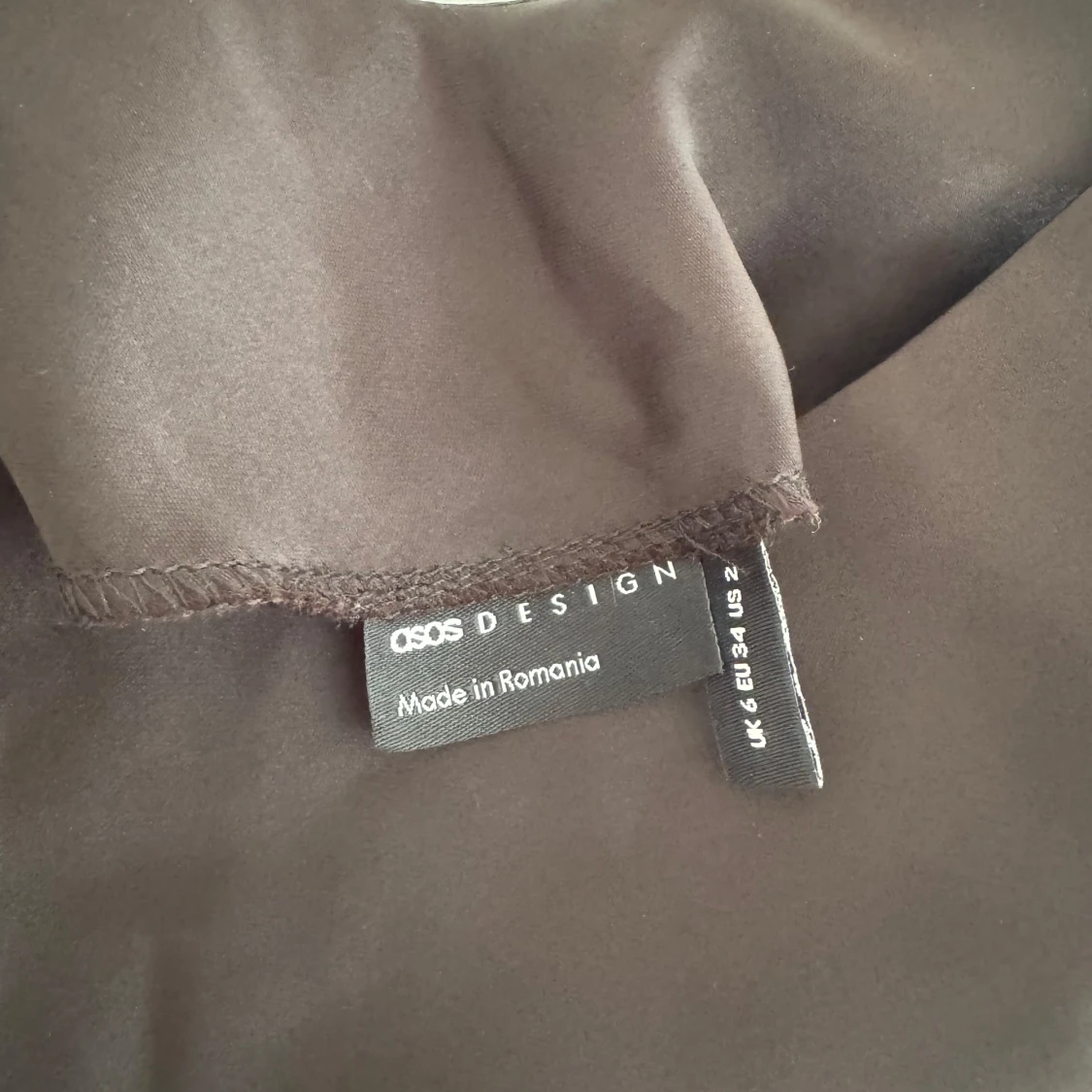 Svart linnetopp från ASOS DESIGN - 1