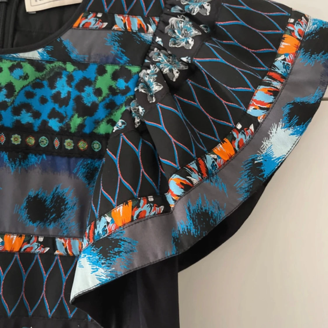 Färgstark mönstrad top från Kenzo - 2