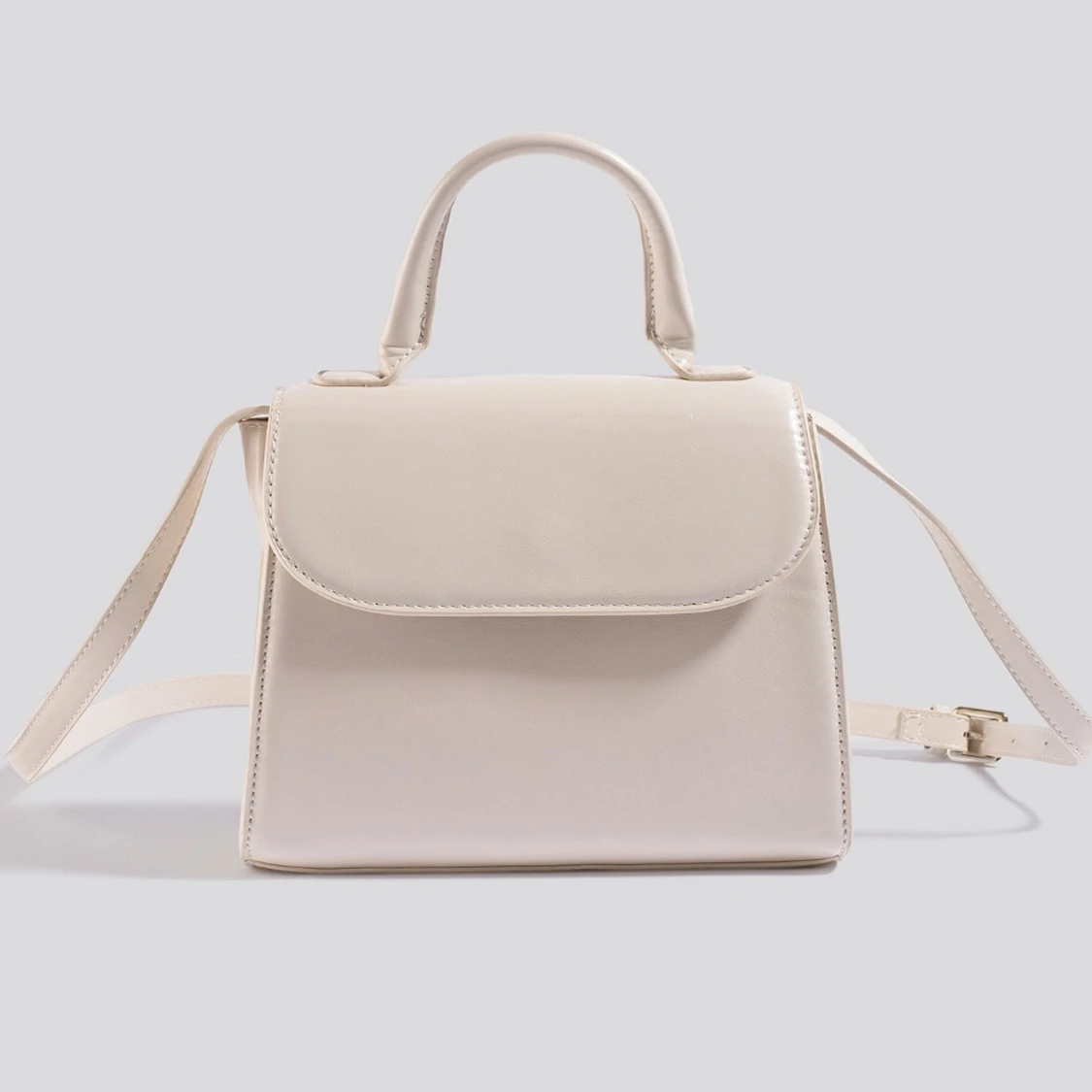 Beige handväska från NA-KD i skinnimitation - 2