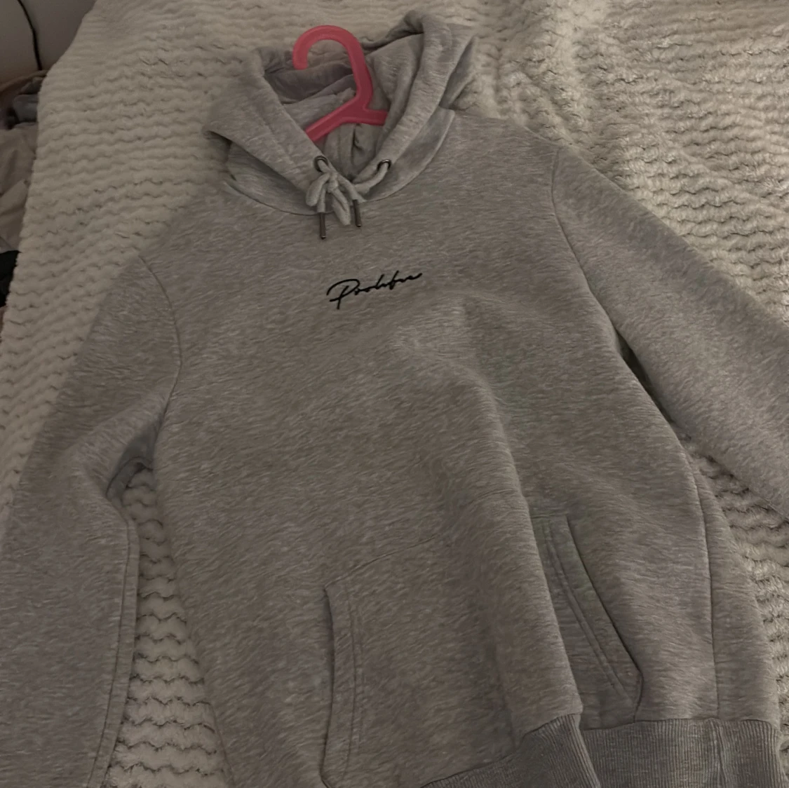 Grå hoodie från River Island XS
