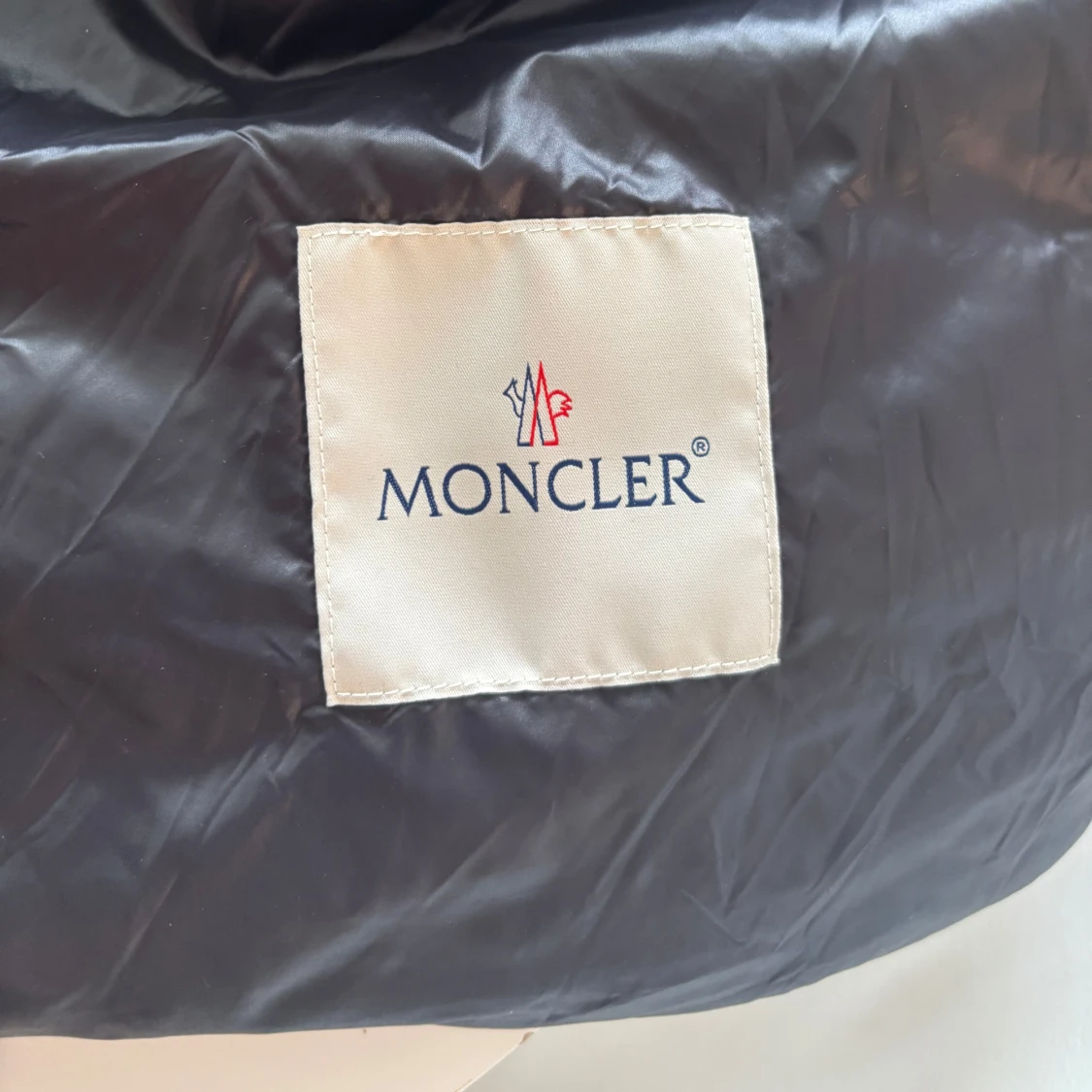 Svart dunväst från Moncler - 3