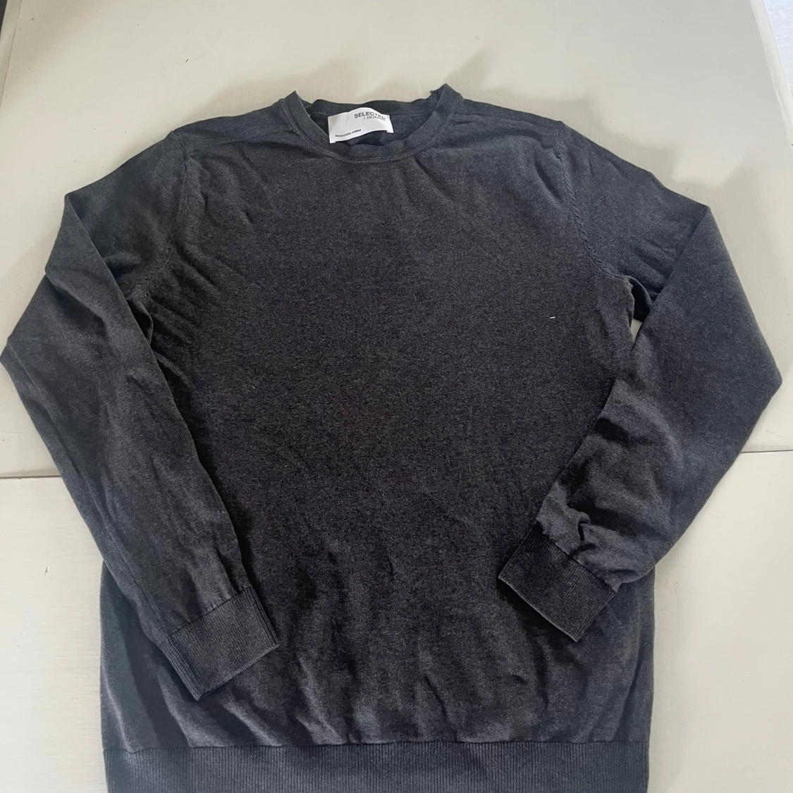 Mörkgrå tröja från Selected Homme - 2