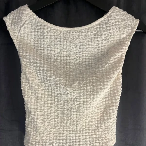 topp - Jättefin topp från pull&bear i storlek S, väldigt bra skick!🤍