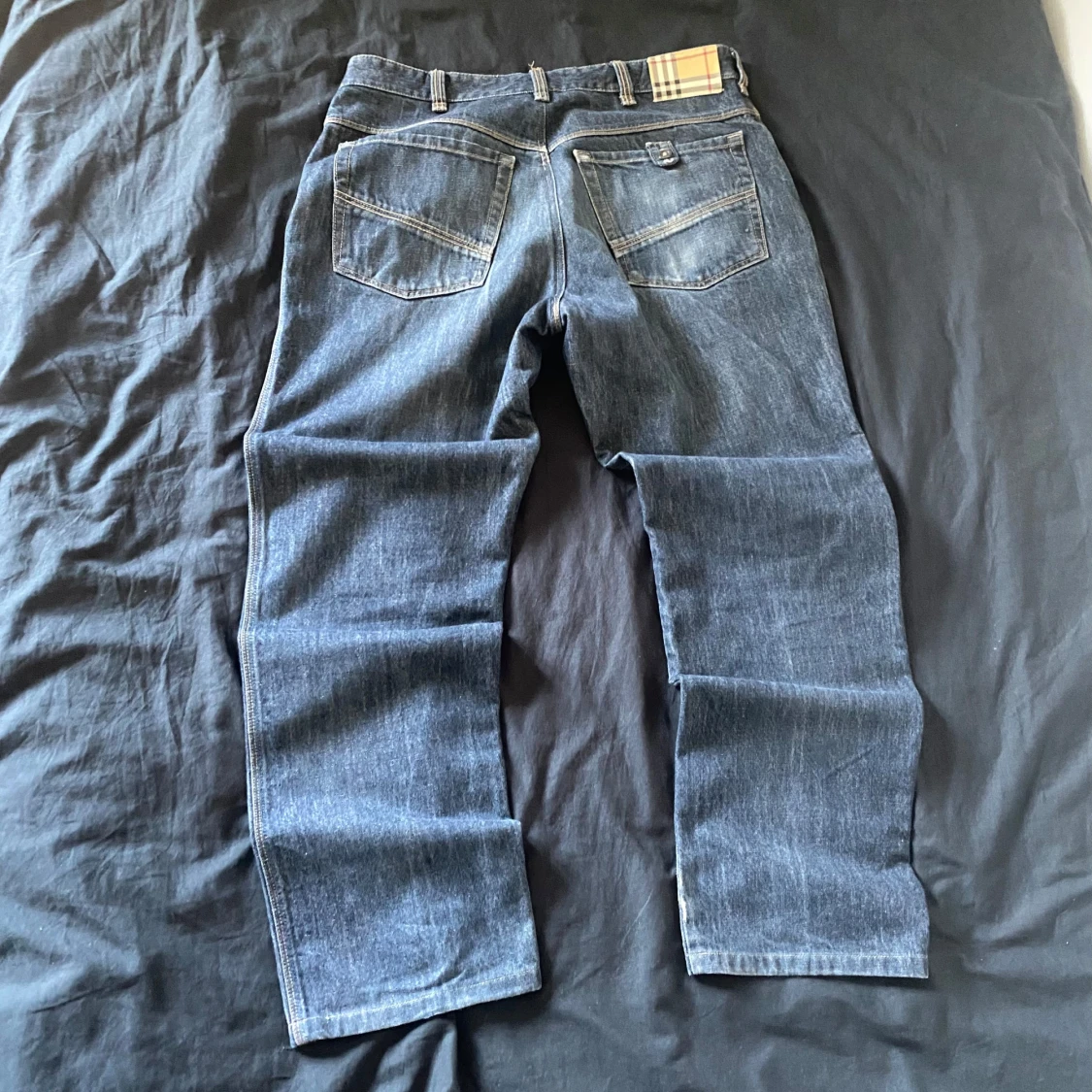 Mörkblå jeansbyxor från Burberry - 2