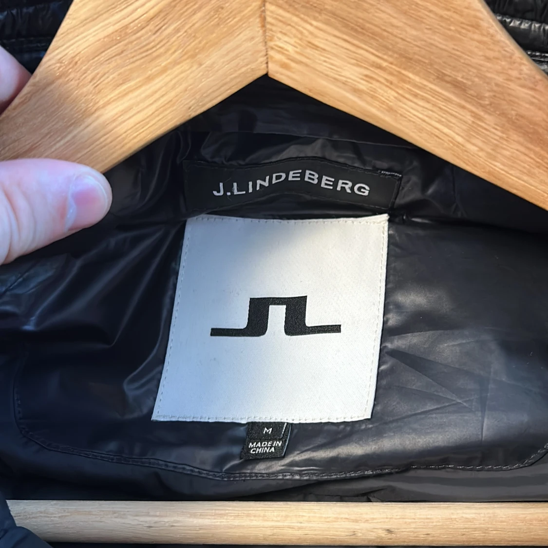 J. Lindeberg Väst  - 2