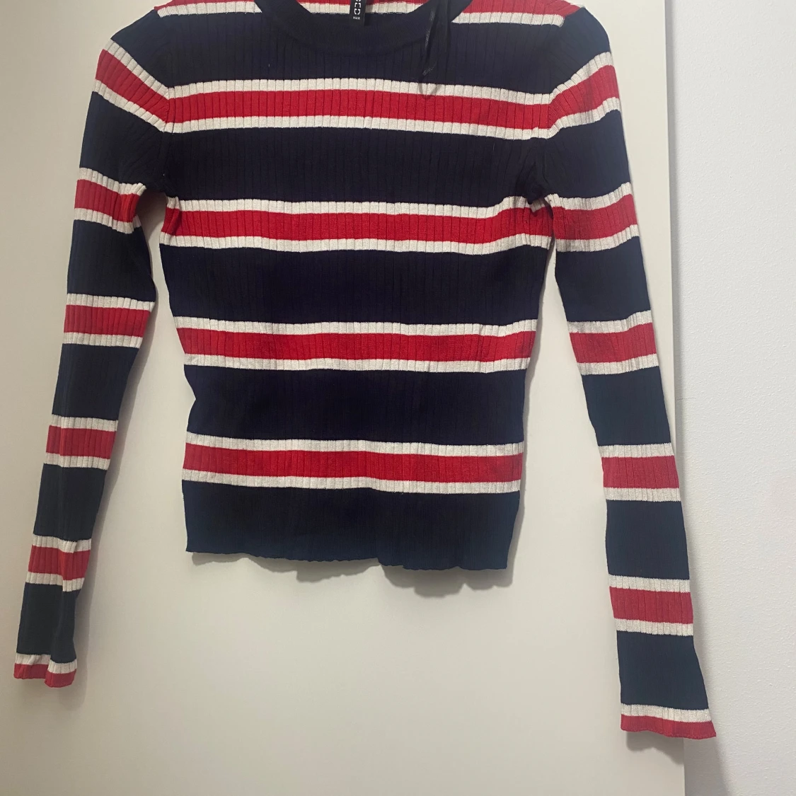 Randig ribbad tröja från H&M Divided