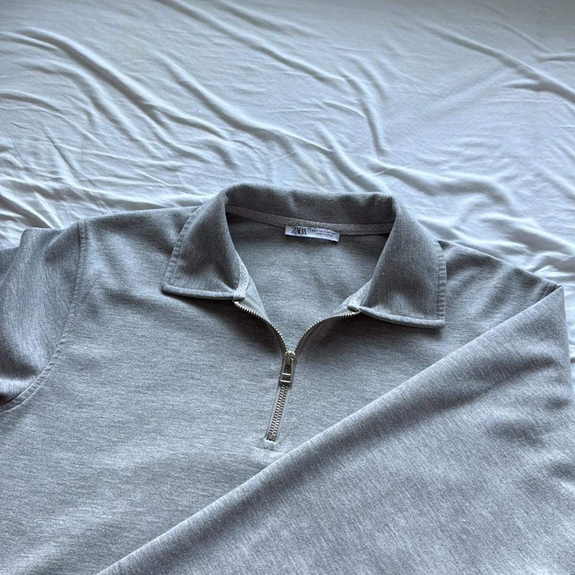 Grå half zip tröja från Zara
