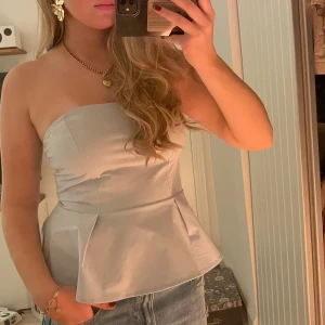 Söt topp - Supersnygg ljusblå topp🌸🌸 den är stretchig