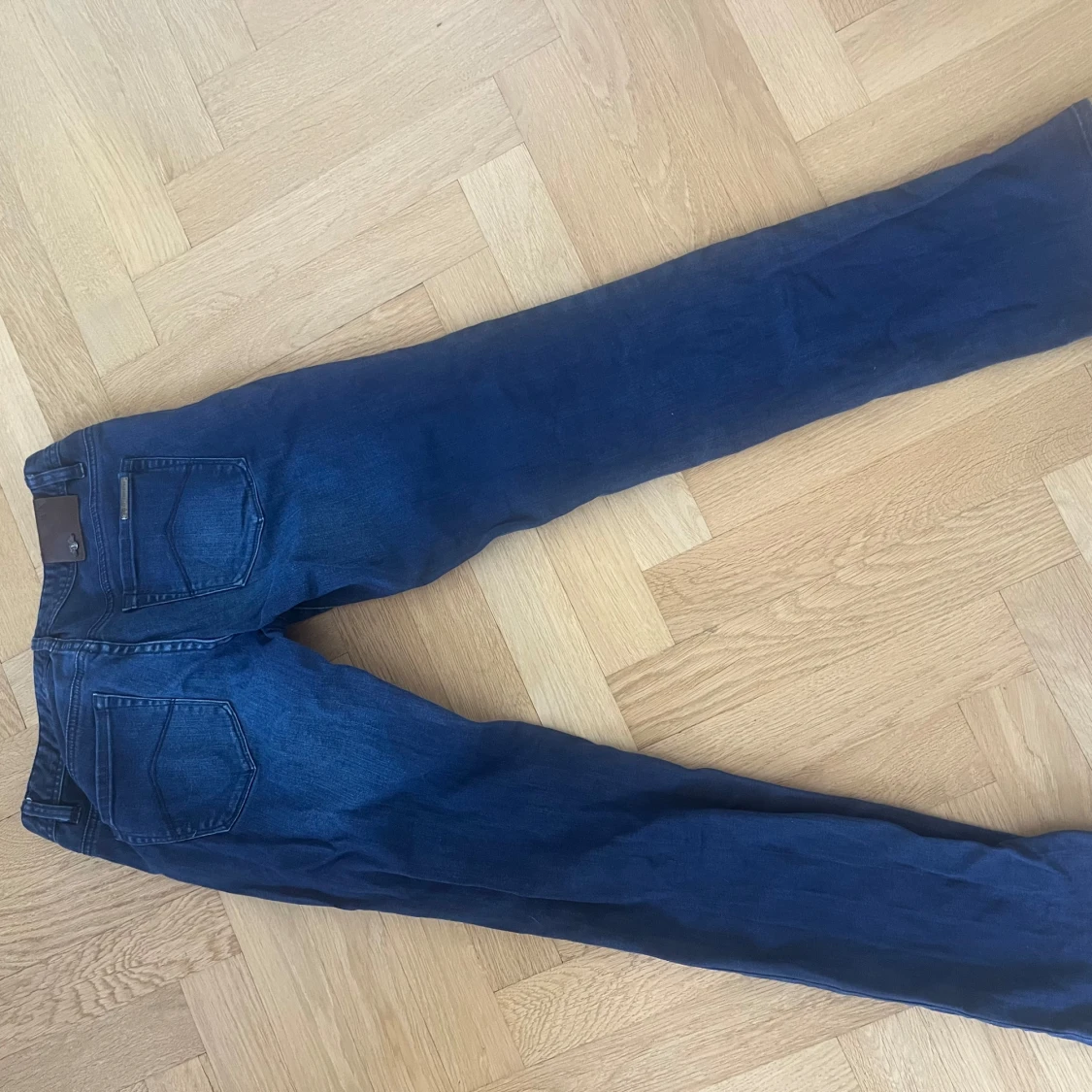 Mörkblå jeans från Armani Exchange - 1