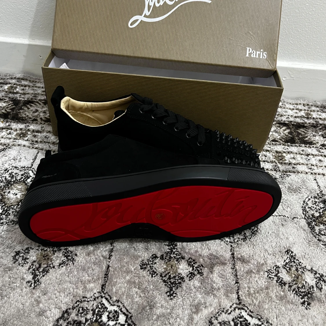 Christian Louboutin svarta sneakers med nitar - 1