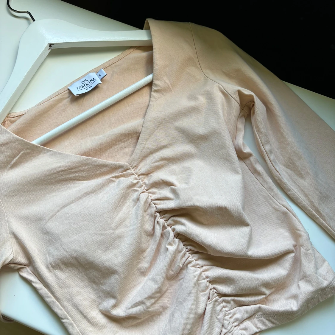 Beige croppad topp  - 1