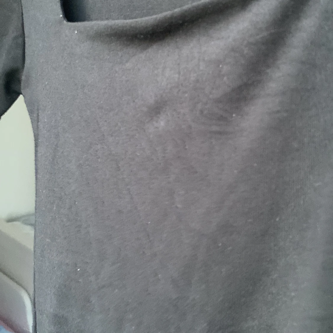 Svart croppad topp från Amisu - 4