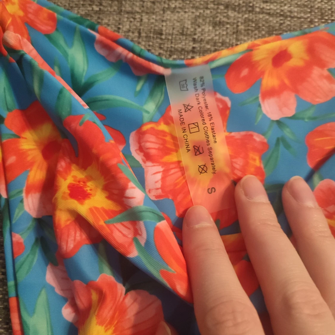 Somrig bikinitrosa i storlek S - 2