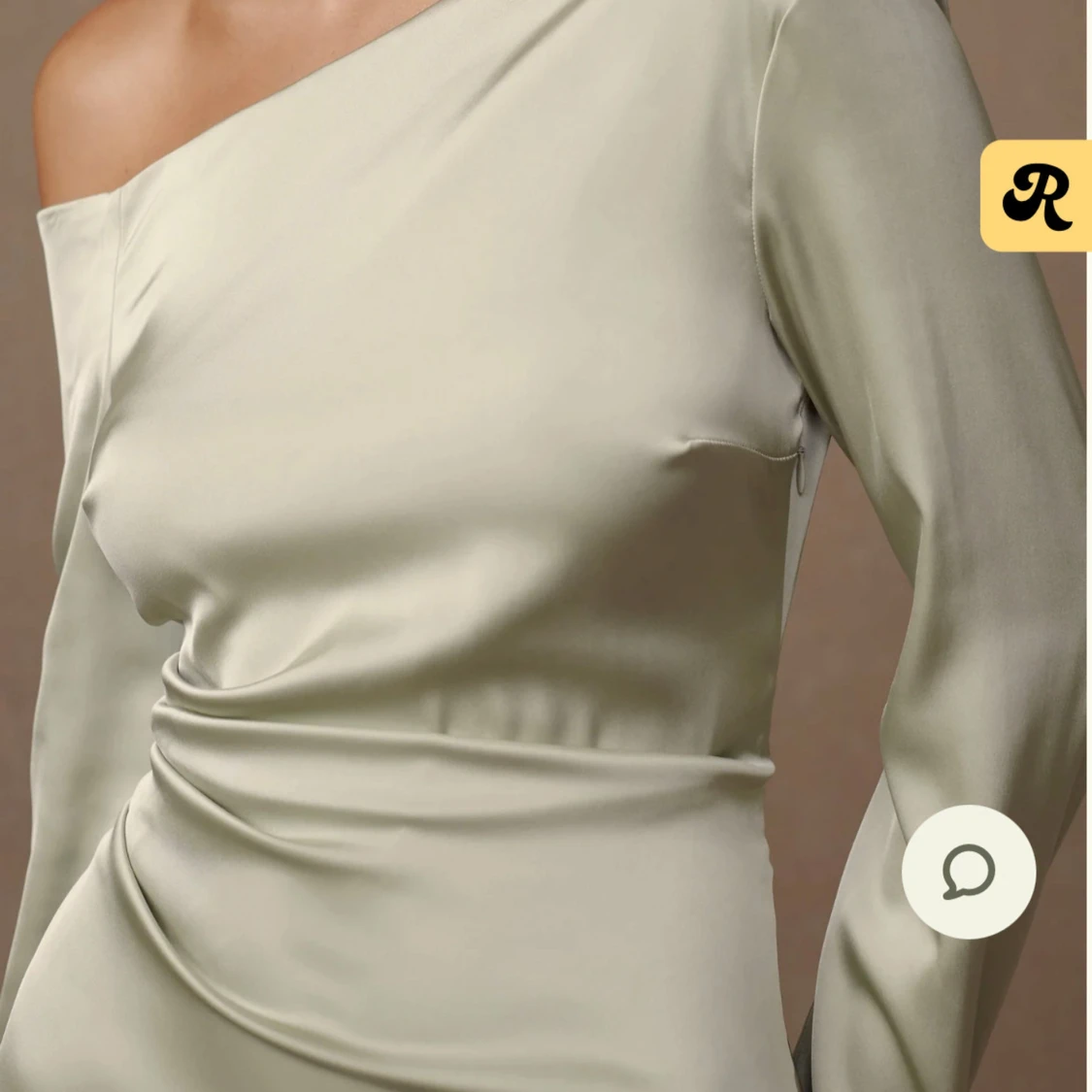 Ljusgrön långklänning i satin - 2