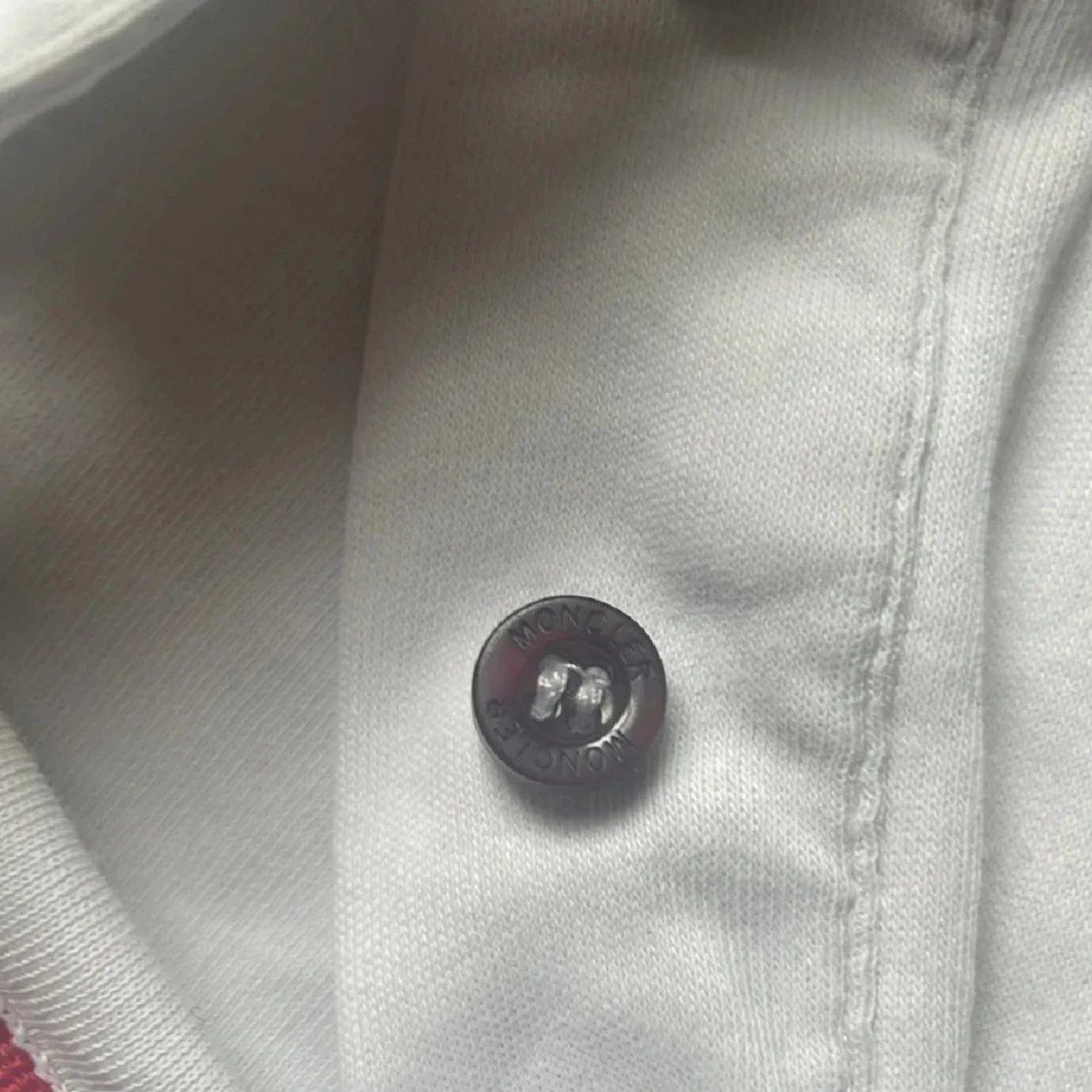 Vit piké från Moncler med logga - 4