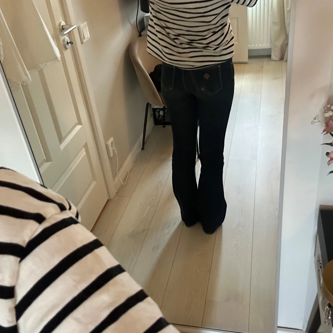 Mörkblå bootcut jeans - 1