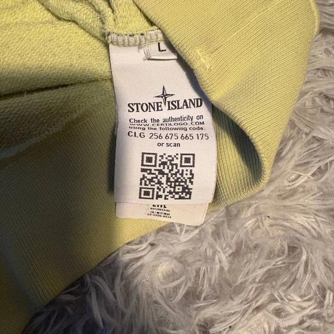Ljusgul sweatshirt från Stone Island - 2