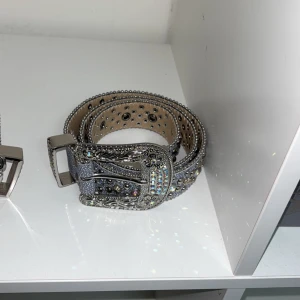 BB Bälte - Säljer mitt BB Bälte då de inte är min stil längre.