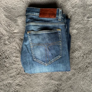 2 st tiger of Sweden jeans - Säljer dessa snygga tiger of Sweden jeans 2p