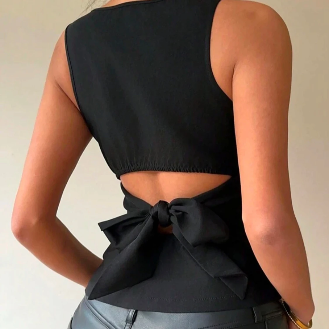 Svart topp - 1