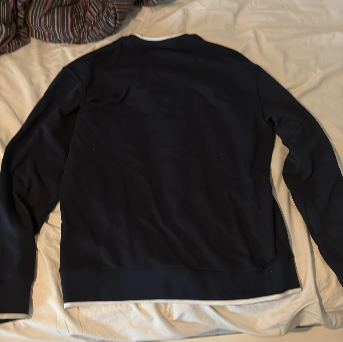 Mörkblå sweatshirt från Armani Exchange - 2