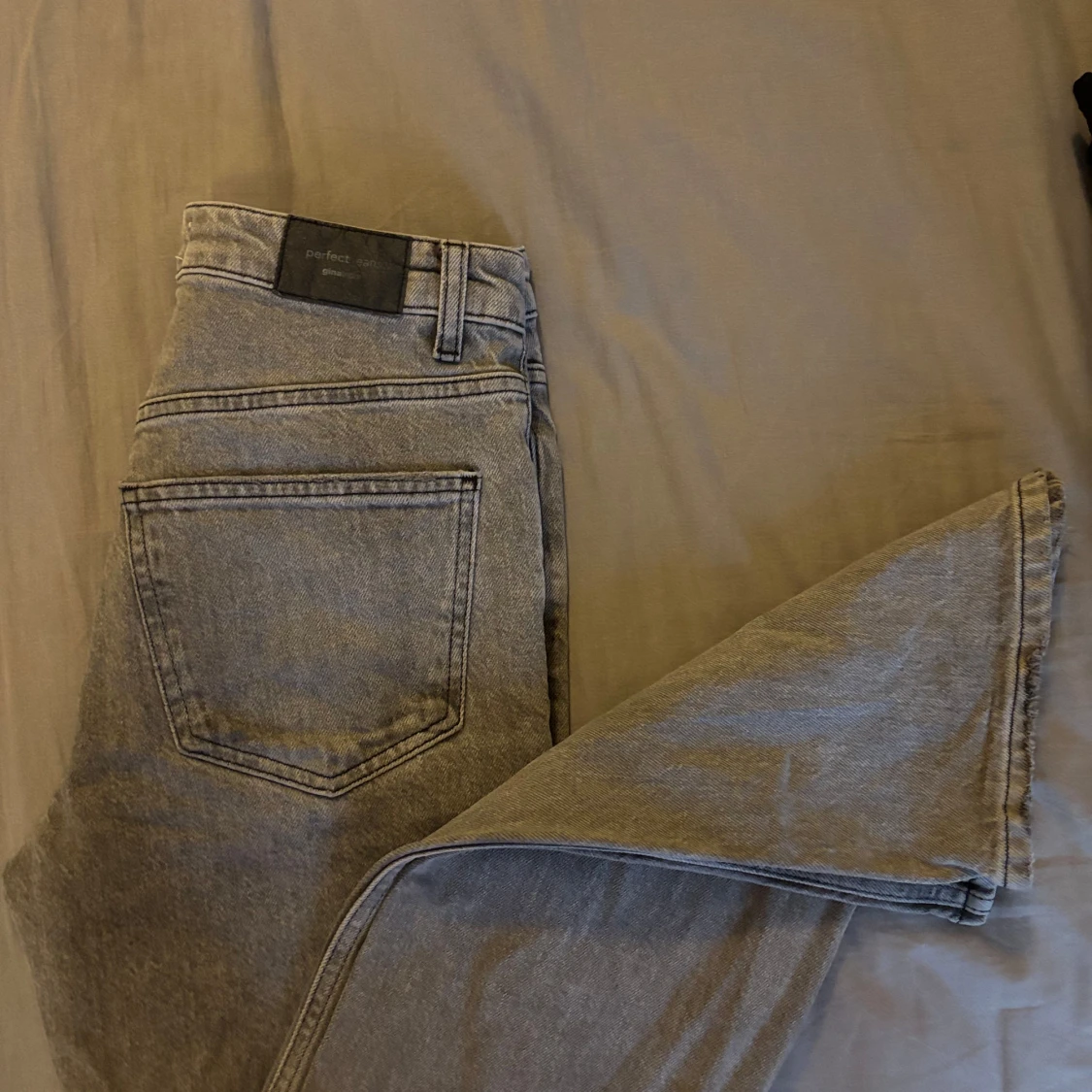 Grå jeans från Perfect Jeans - 1