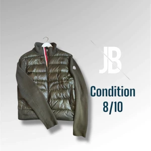 Cardigan från Moncler  - Riktigt najs cardigan från moncler i storlek 5/xl passar även L🤩🤩perfekt nu för sommaren under sena kvällar🔥🔥såklart äkta med NFC och certifiering på monclercode.se👌👌skriv vid frågor😇😇