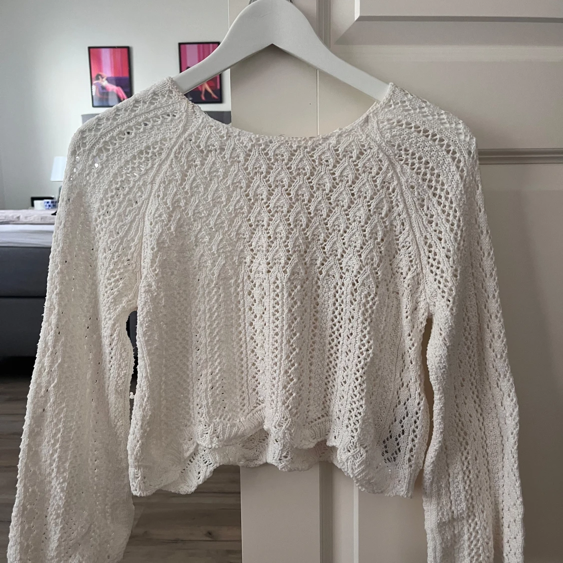 Vit stickad långärmad tröja - 1