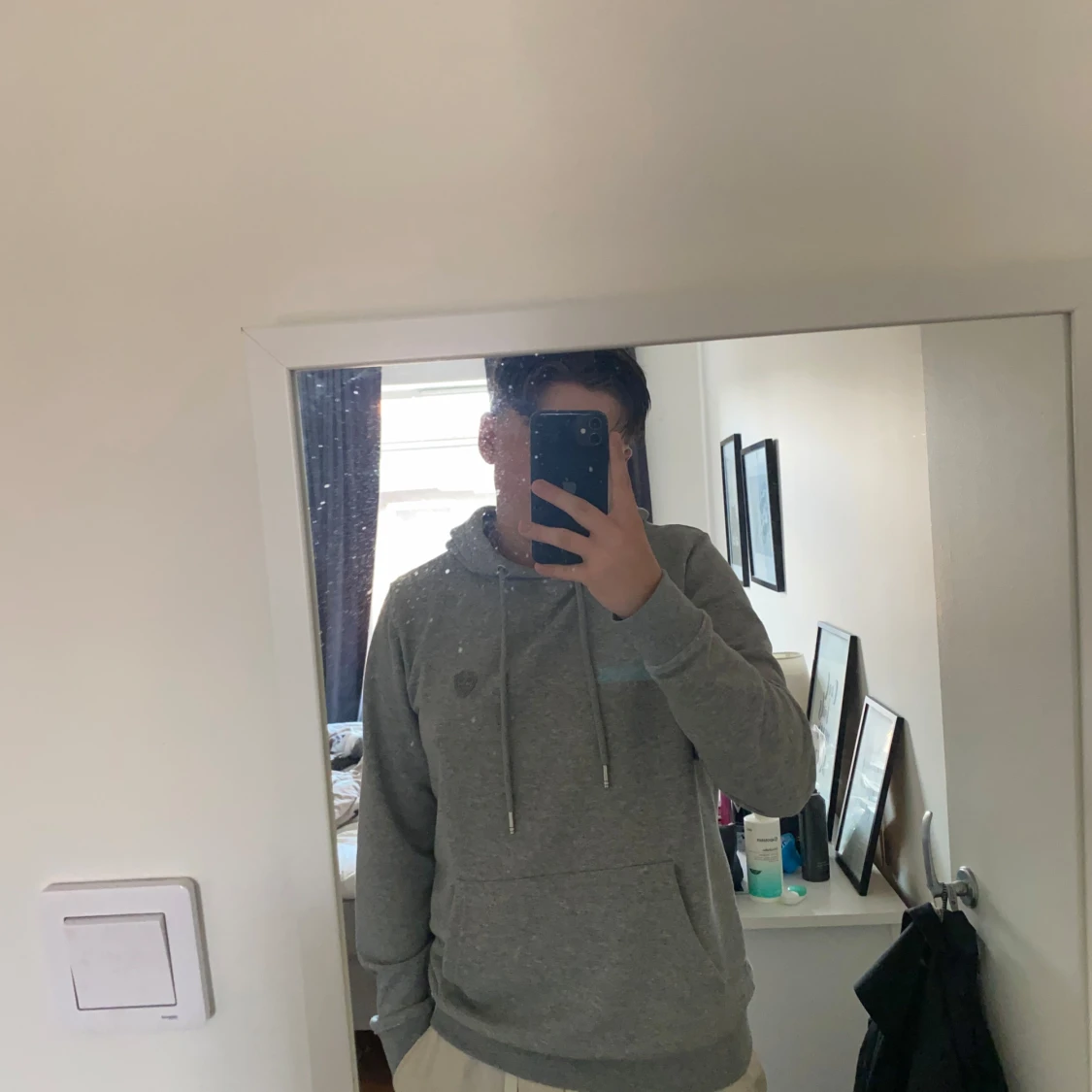 Grå hoodie från 19V69 italia - 4