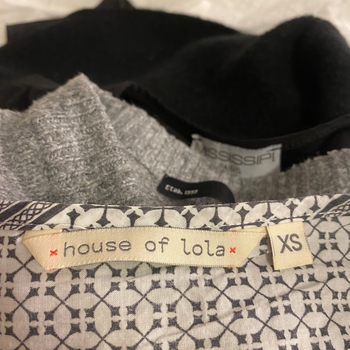 Mönstrad blus från House of Lola XS - 1